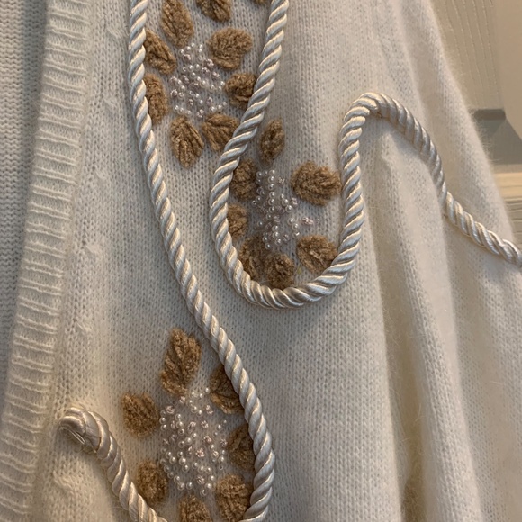 Madeleine Cream/Tan Embellished Cardigan Sweater sz S - Picture 3 of 5